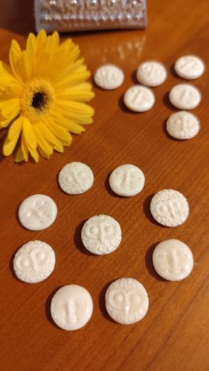 Perle sculptée à la main lune/chouette pour attrape-rêves