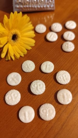 Perle sculptée à la main lune/chouette pour attrape-rêves